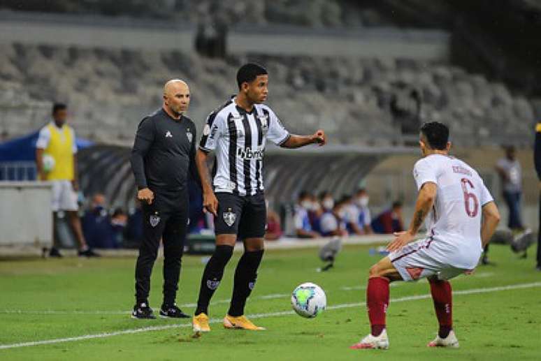 Sampaoli achou que o Atlético-MG teve dois tempos distintos no empate com o Fluminense-(Bruno Cantini/Agência Galo)