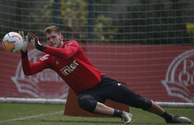 Lucas Perri é o reserva imediato do gol do São Paulo (Rubens Chiri/saopaulofc.net)