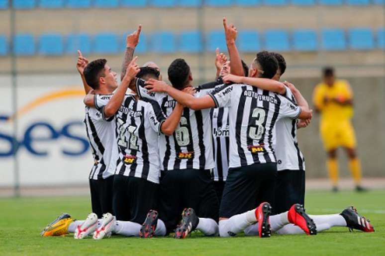 Em boa apresentação do time mineiro, os jovens do Galo venceram o Tricolor com autoridade-(Divulgação/Atlético-MG)