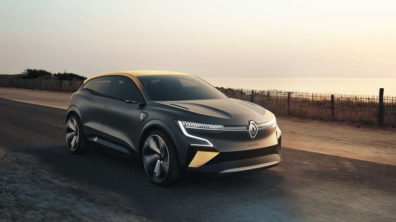 Renault Mégane eVision reinventa o segmento de hatchs compactos, pois traz referências de cupês e SUVs. 