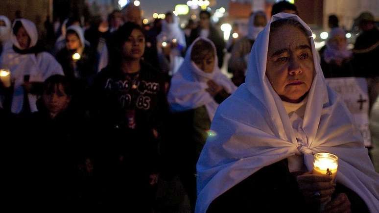 Protesto em Ciudad Juárez, exigindo justiça pelos assassinatos de Marisela e sua filha Rubí