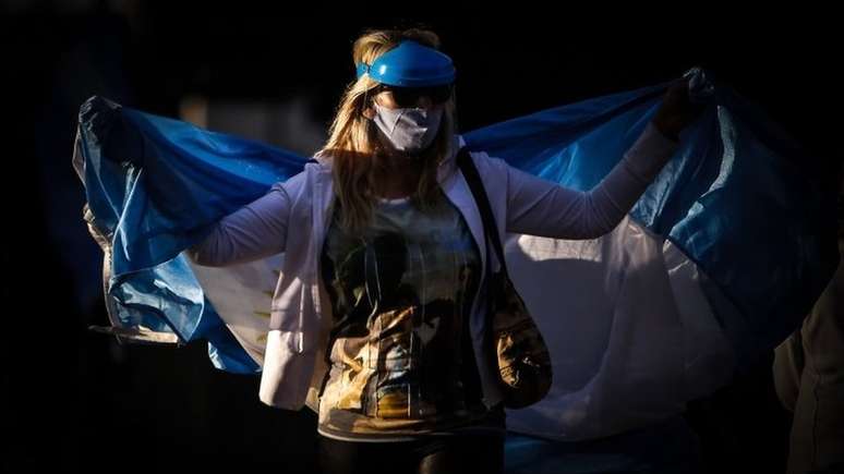 Argentinos foram às ruas para protestar contra o presidente e a quarentena