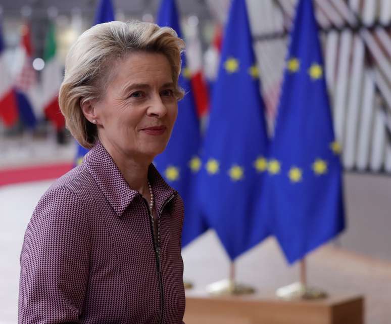 Presidente da Comiss&atilde;o Europeia, Ursula von der Leyen, pouco antes de c&uacute;pula da UE em Bruxelas
15/10/2020
Olivier Hoslet/Pool via REUTERS