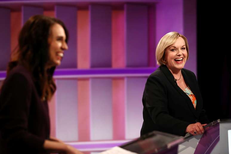 Primeira-ministra da Nova Zelândia, Jacinda Ardern (à esquerda), e Judith Collins participam de debate eleitoral na TV
22/09/2020
Fiona Goodall/Pool via REUTERS