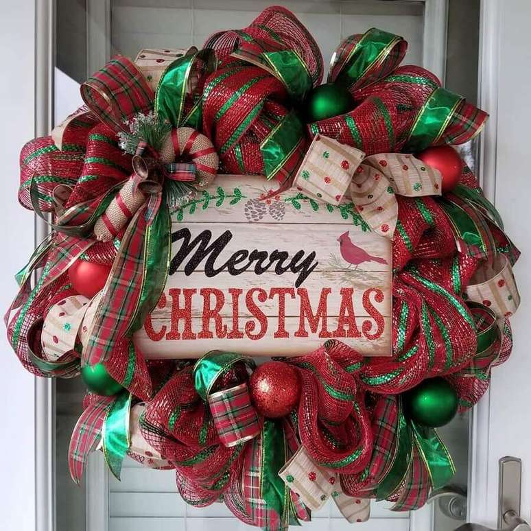 17. Ideias de decoração de Natal com guirlanda rústica – Foto: Pinterest