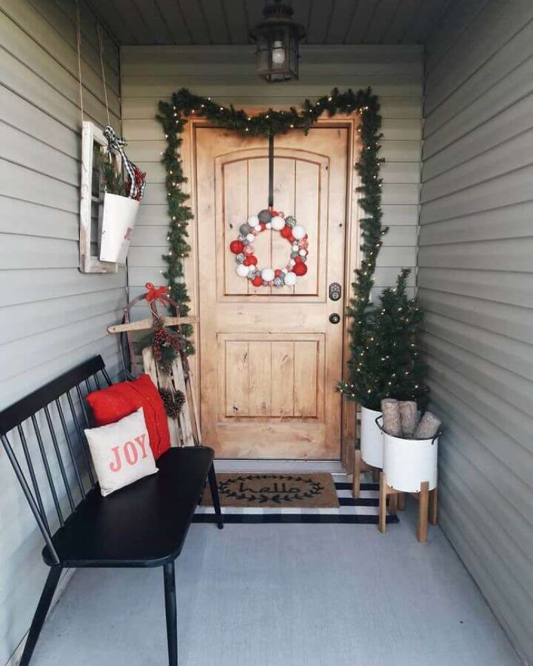 43. Ideias para decora&ccedil;&atilde;o de Natal para entrada de casa &ndash; Foto: Christmas Glitter