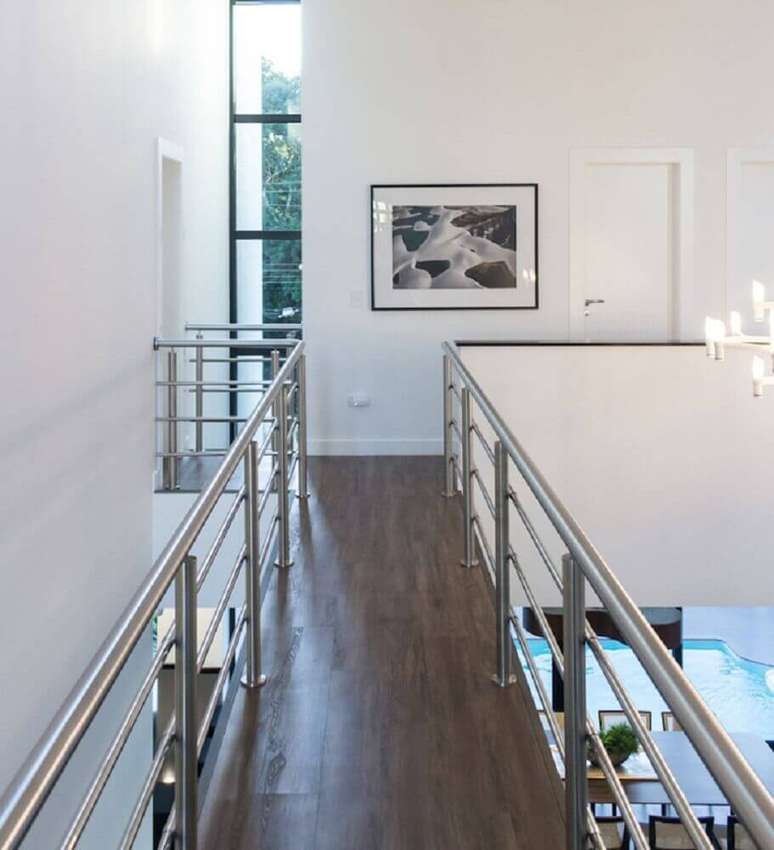 10. Modelo simples de guarda corpo de alum&iacute;nio &ndash; Foto: AP Arquitetos