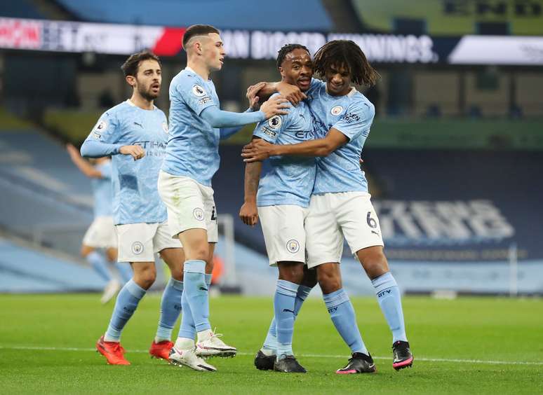 Sterling marcou o gol da vitória do City contra o Arsenal