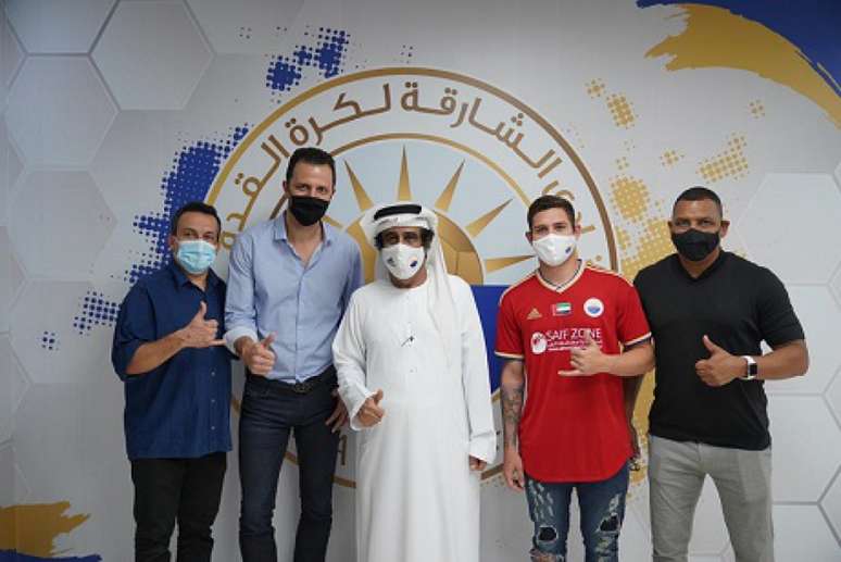 Caio Rosa já integra o elenco do clube árabe-(Divulgação/Al-Sharjah)