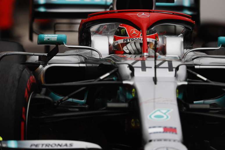 F1: Mercedes faz homenagem a Lauda com nome de rua em sua sede