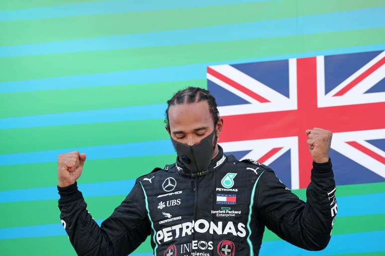 Lewis Hamilton ampliou a vantagem no campeonato para 37 pontos 