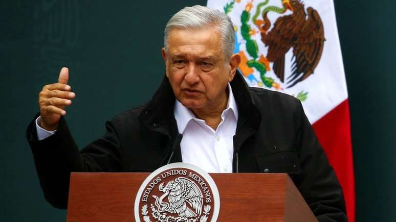 O presidente do México prioriza a contenção do déficit e muitos economistas que acreditam que este não é o momento para isso.