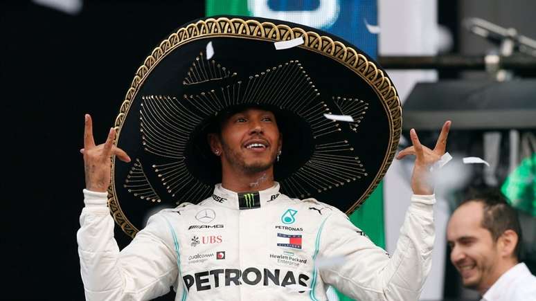 Lewis Hamilton venceu o GP mexicano, mas precisou esperar uma semaninha para celebrar o hexa na F1 