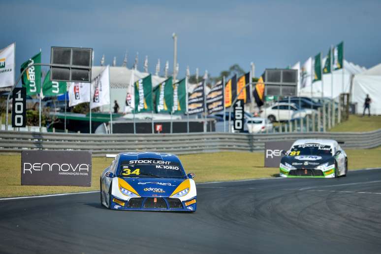 Matheus Iorio levou a melhor na corrida 1 no Velocitta 