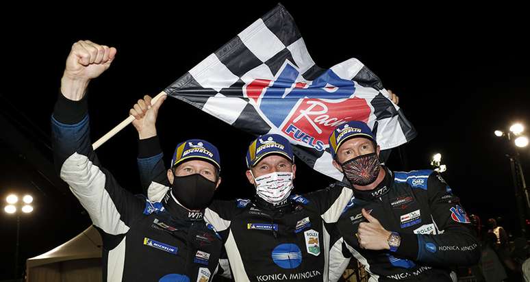 A festa do trio da WTR após a vitória na Petit Le Mans 