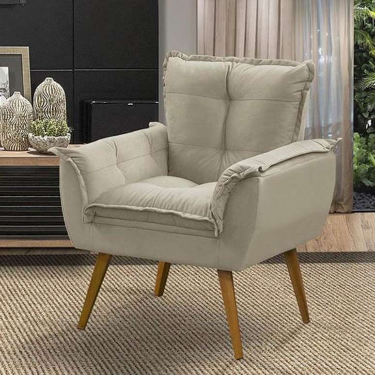 28. Poltrona opala bege &ndash; Via: Pinterest