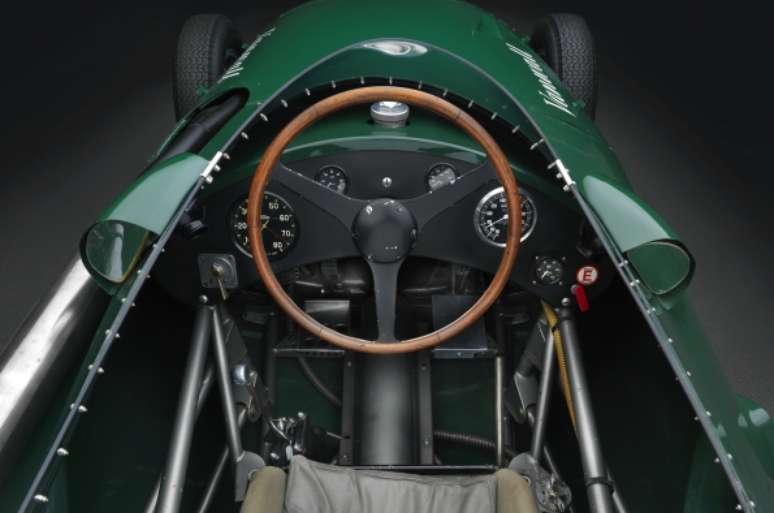 Cockpit do Vanwall VW5 de 1958.