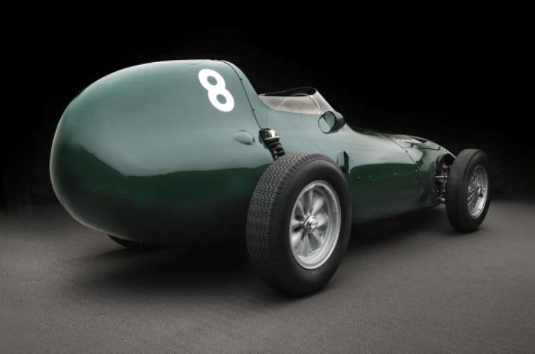 Colin Chapman foi o projetista da Vanwall na temporada de 1956, antes de fundar a Lotus.