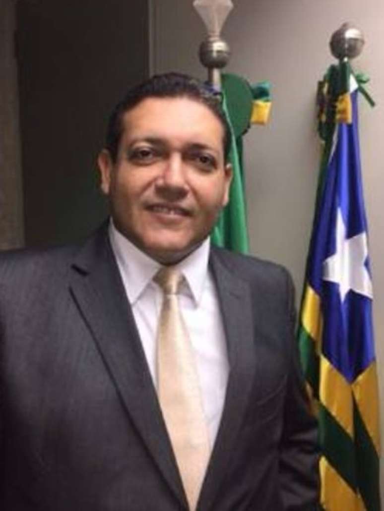 Kassio Nunes esteve com líderes em Brasília antes de a indicação de seu nome ser confirmada pelo presidente