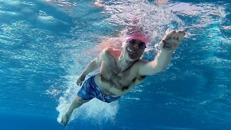 A pesquisa estudou o corpo de nadadores de água fria