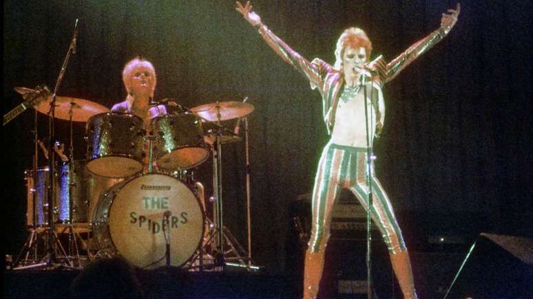 David Bowie em show em Los Angeles, Califórnia, em 1973