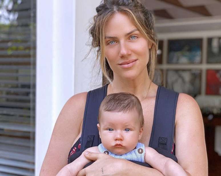 A modelo e apresentadora Giovanna Ewbank e o filho