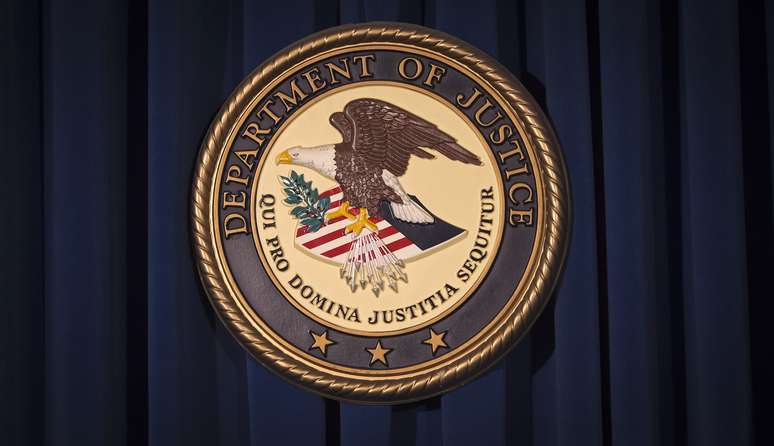 Logo do Departamento de Justiça dos EUA, fotografado em Nova York 
05/12/2013
REUTERS/Carlo Allegri