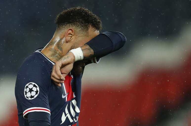 Neymar volta a ser not&iacute;cia por causa de uma les&atilde;o
20/10/2020
REUTERS/Gonzalo Fuentes