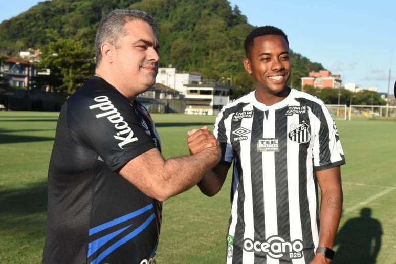 Robinho teve contrato com o Santos suspenso (Foto: Divulgação/Santos)