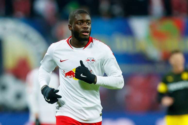 Upamecano é um dos principais nomes do RB Leipzig, da Alemanha (Foto: AFP)