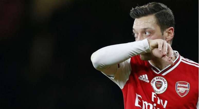 Ozil vive momento mais complicado desde que chegou ao Arsenal