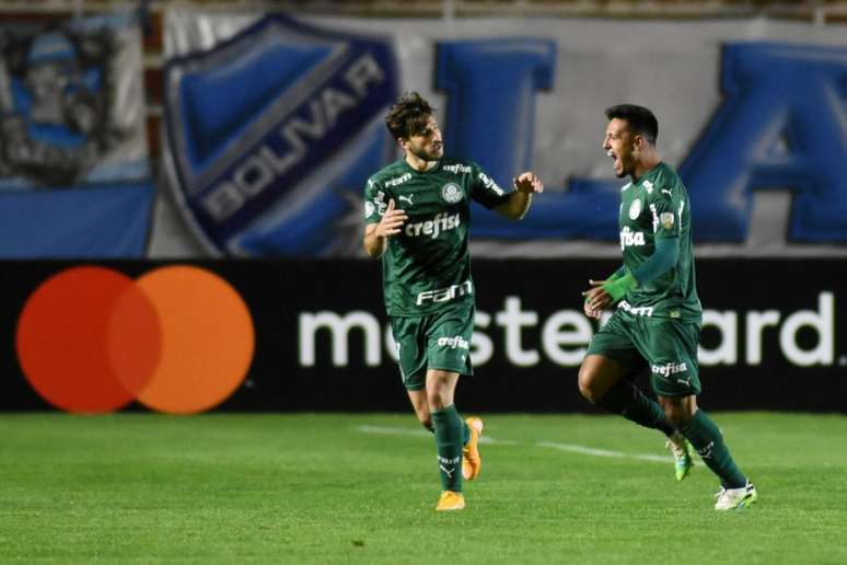 Gabriel Menino celebra o primeiro gol como profissional (Foto: Divulgação/Libertadores)