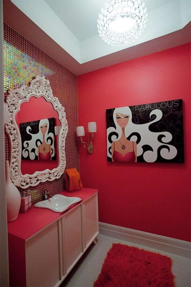 46. Decoração feminina para banheiro vermelho – Foto: Houzz