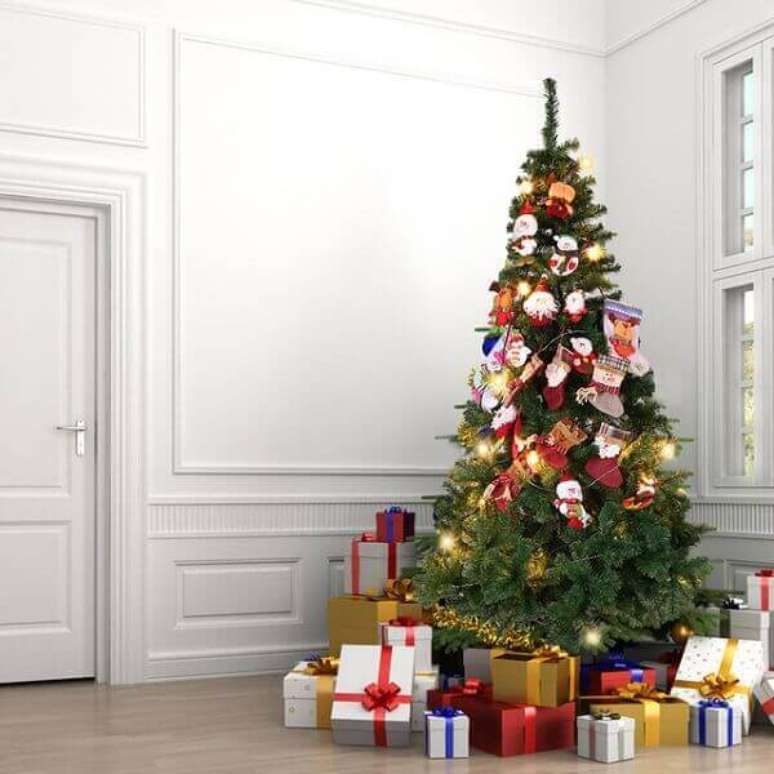 48- A tuia é um pinheiro de natal muito usado nas decorações. Fonte: Aliexpres