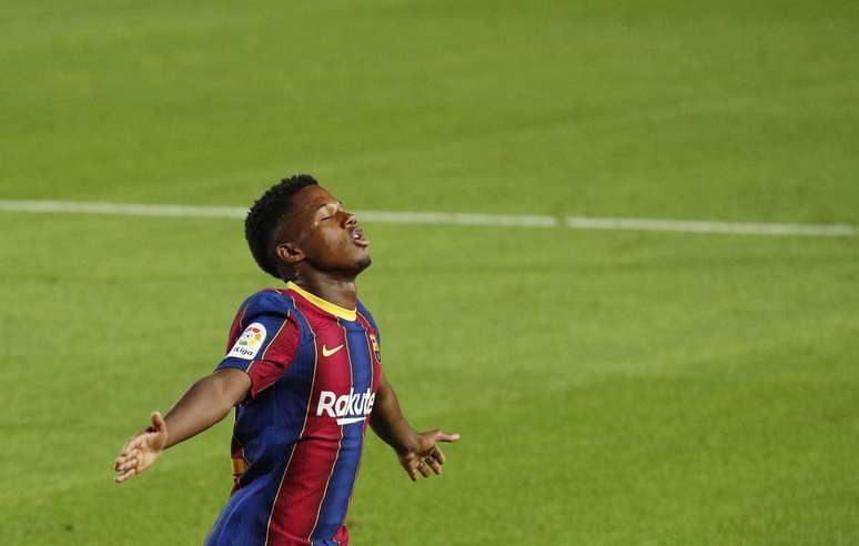Ansu Fati, do Barcelona, comemora gol em partida contra o Villarreal
27/09/2020
REUTERS/Albert Gea