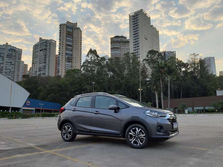 Honda WR-V EXL: visual mais caprichado na linha 2021 e novos itens de segurança.