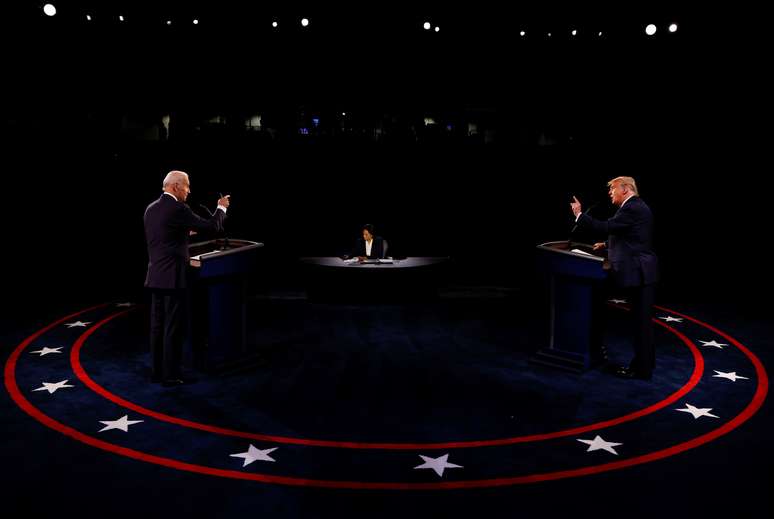 Trump e Biden participam do último debate da corrida presidencial dos EUA
22/10/2020
REUTERS/Jim Bourg