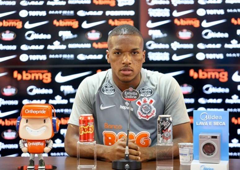 Xavier concedeu entrevista (Foto: Rodrigo Coca/Ag. Corinthians)