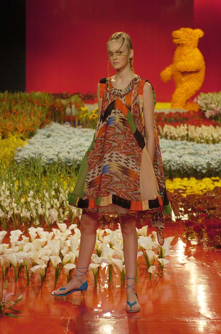 Carol Trentini no desfile de Alexandre Herchcovitch em 2005 (Foto: Agência Fotosite)