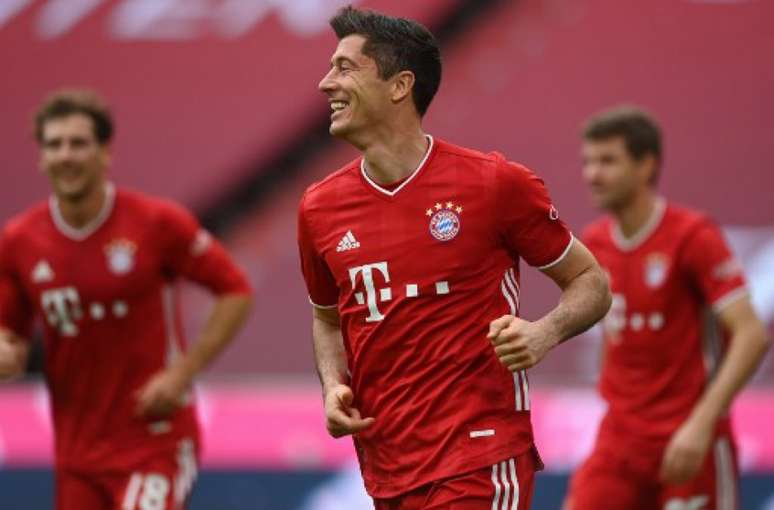 Lewandowski marcou o primeiro hattrick da temporada (CHRISTOF STACHE / AFP / POOL)