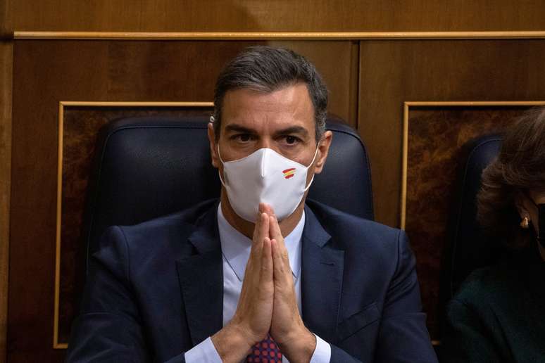 Premi&egrave; da Espanha, Pedro S&aacute;nches, durante sess&atilde;o do Parlamento do pa&iacute;s em Madri
22/10/2020 Pablo Blazquez Dominguez/Pool via Reuters