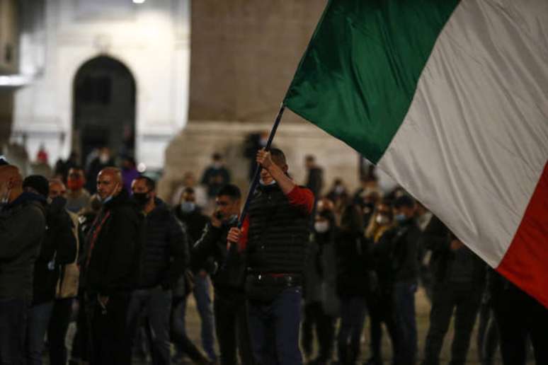 Protesto em Roma contra medidas anti-Covid