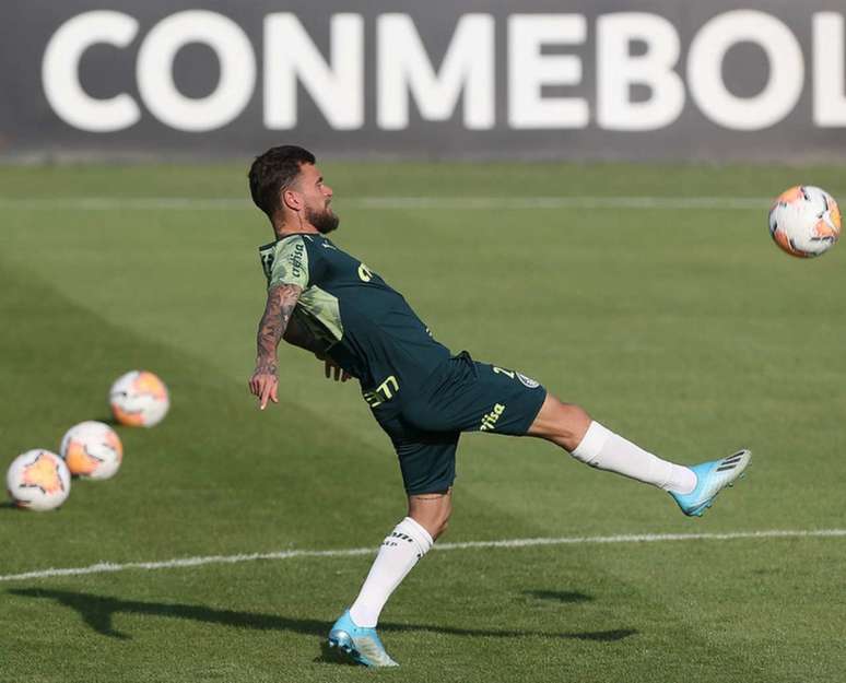 O jogador Lucas Lima, da SE Palmeiras, durante treinamento, na Cancha da Conmebol, em Luque (Foto: Cesar Greco/Palmeiras)