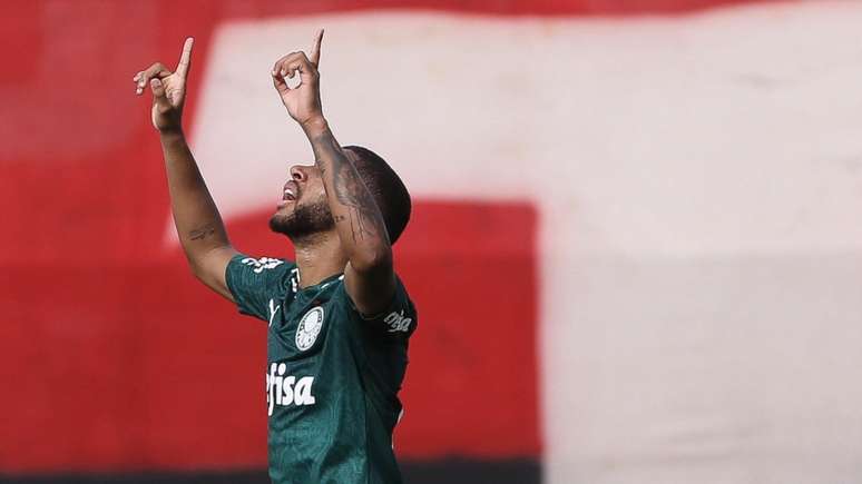 Com seis assistências e dois gols no ano, Wesley tem números de bom reforço (Foto: Cesar Greco/Palmeiras)