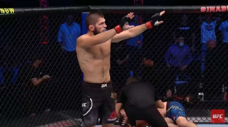 Khabib Nurmagomedov conquista primeiro cinturão da Rússia no UFC