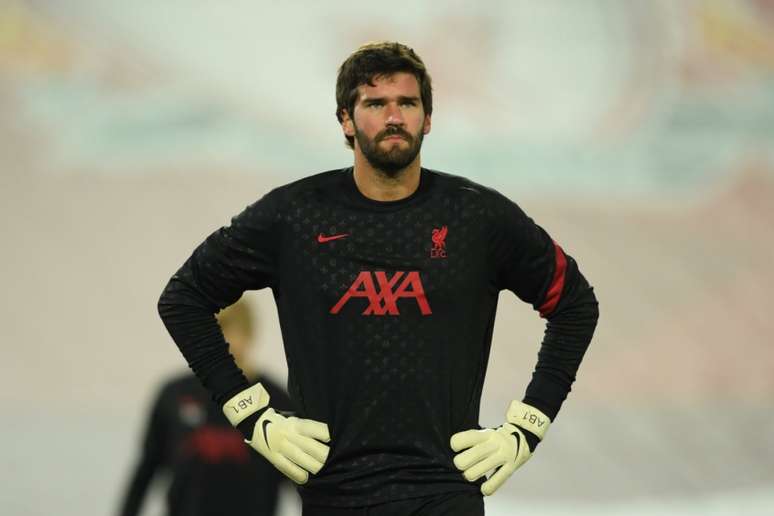 Alisson voltou a atuar com o Liverpool no último fim de semana (Foto: STU FORSTER / POOL / AFP)