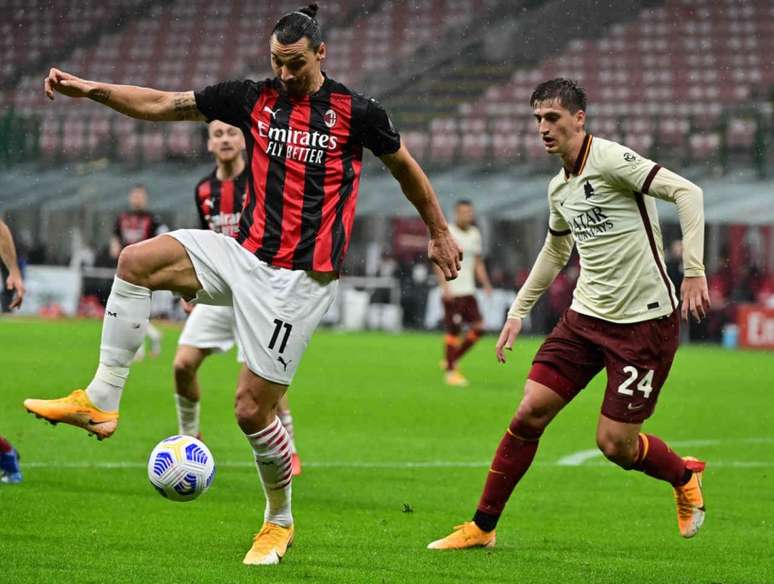 Milan e Roma somam apenas um ponto no Campeonato Italiano (Foto: MIGUEL MEDINA / AFP)