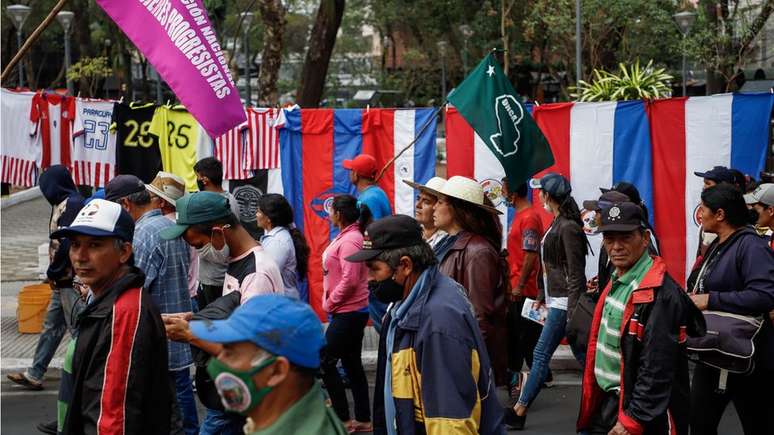 Agricultores e povos ind&iacute;genas manifestaram-se para pedir ao governo o cancelamento de suas d&iacute;vidas
