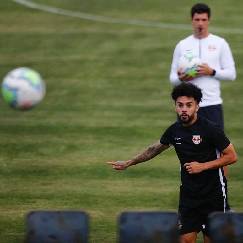 Claudinho também sonha em ser indicado para o prêmio da Fifa de gol mais bonito do ano (Foto: Divulgação/Instagram)