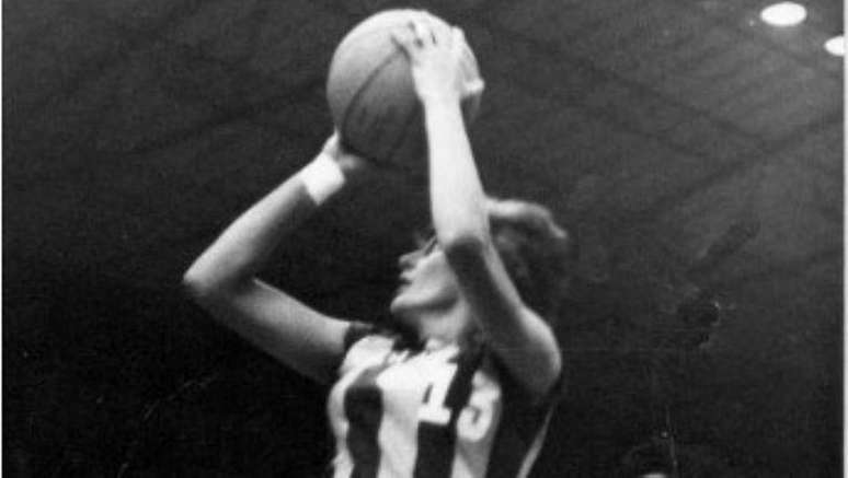 Marlene. ex-jogadora de basquete da seleção brasileira, morre aos 82 anos.